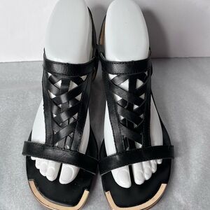 Isola Elegant Black Strappy Sandals size7